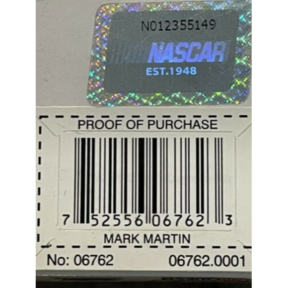 NASCAR Winner’s Circle 1:87 Hendricks Motorsports Mark Martin Diecast #06762 - Picture 4 of 8
